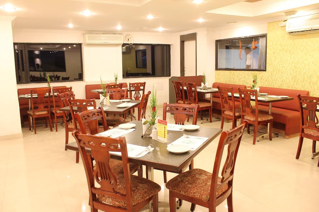 Hotel Emerald Park เชนไน ภายนอก รูปภาพ