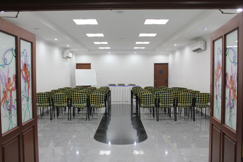 Hotel Emerald Park เชนไน ภายนอก รูปภาพ